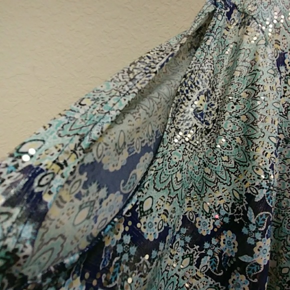 MSK Surplice Cold Shoulder Top with Bell Sleeves - Picture 4 of 8